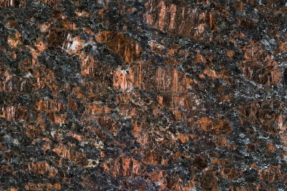 TAWN BRAWNN, granit